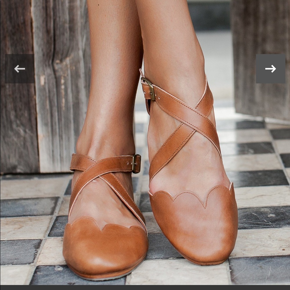 Bali ELF Mangrove flats size 7 in vintage tan